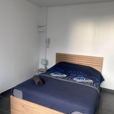 Un Studio Dans La Residence Sjt Alençon Exteriér fotografie