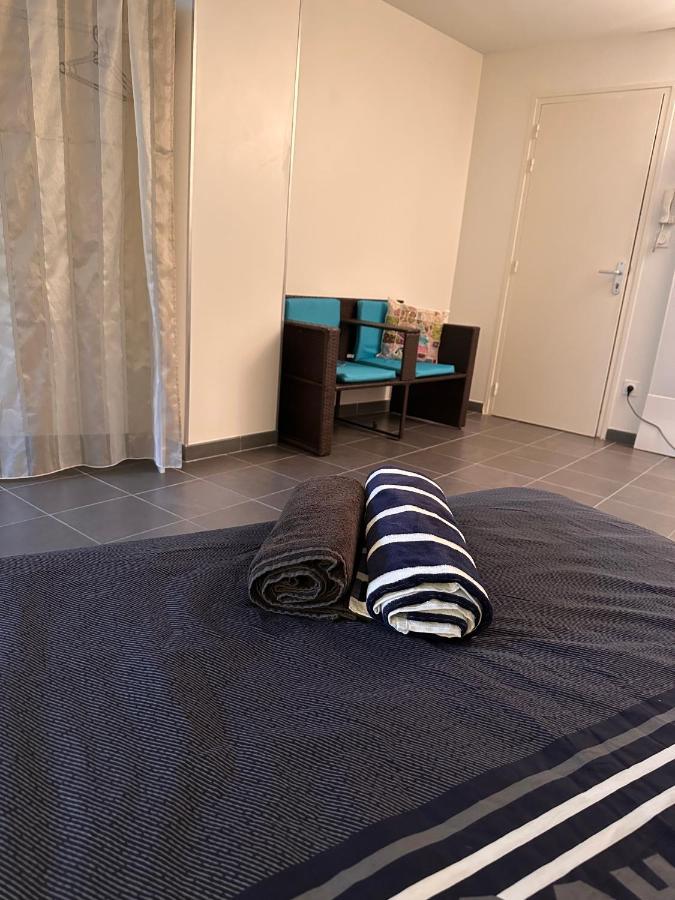 Un Studio Dans La Residence Sjt Alençon Exteriér fotografie
